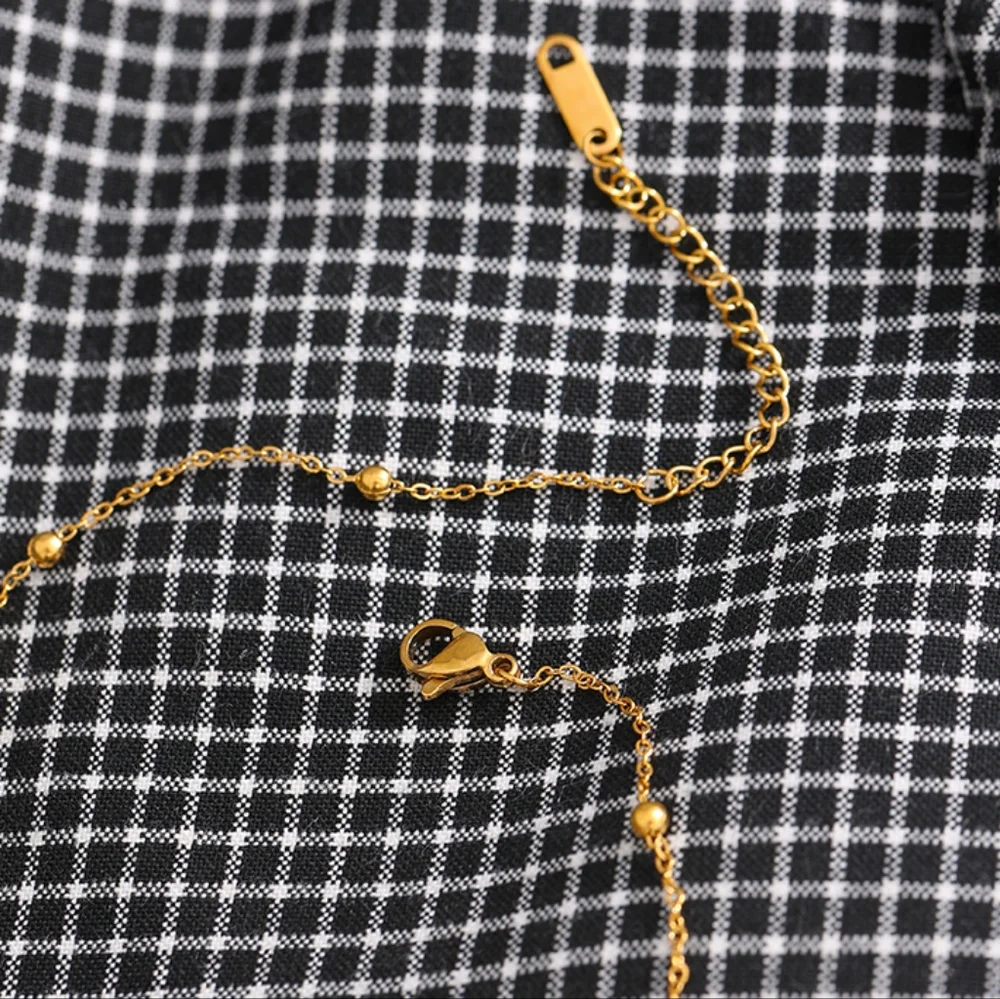 Elegant Bead Long Pendant Necklace - Picture 5 of 6